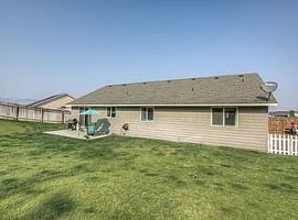 1358 Tractor Loop, East Wenatchee, Wa 98802 3 Beds 2 Baths 1,52 in East Wenatchee, WA (Photo 3 of 12)