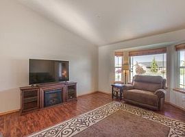 1358 Tractor Loop, East Wenatchee, Wa 98802 3 Beds 2 Baths 1,52 in East Wenatchee, WA (Photo 6 of 12)