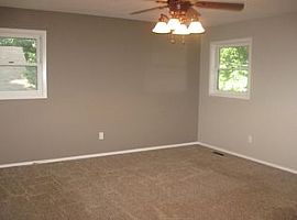 58 Wentworth Dr, Bella Vista, Ar 72715 2 Beds 1.5 Baths 1,252 S in Bella Vista, AR (Photo 5 of 8)