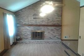  321 Sheridan Dr, Columbia, Sc 29223 3 Beds 2 Baths 1,564 Sqft in Columbia, SC (Photo 4 of 4)