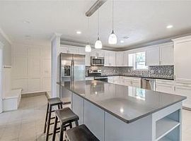 1037 Mobile Cir, Norman, Ok 73071 3 Beds 2 Baths 1,460 Sqft in Norman, OK (Photo 11 of 12)