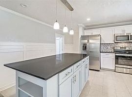 1037 Mobile Cir, Norman, Ok 73071 3 Beds 2 Baths 1,460 Sqft in Norman, OK (Photo 3 of 12)