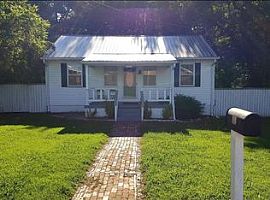 916 Livingston St, Old Hickory, Tn 37138 3 Beds 1 Bath 875 Sqft in Old Hickory, TN (Photo 4 of 12)
