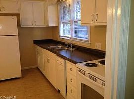 310 Lynbrook Dr, Greensboro, Nc 27405 2 Beds 1 Bath 1,292 Sqft in Greensboro, NC (Photo 2 of 12)