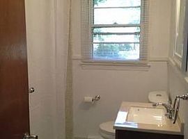 310 Lynbrook Dr, Greensboro, Nc 27405 2 Beds 1 Bath 1,292 Sqft in Greensboro, NC (Photo 5 of 12)