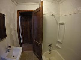 4306 Parker St, Greensboro, Nc 27405 2 Beds 1 Bath 600 Sqft in Greensboro, NC (Photo 3 of 12)