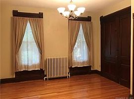 40 Sea St, New Haven, Ct 06519 in New Haven, CT (Photo 2 of 8)