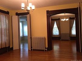 40 Sea St, New Haven, Ct 06519 in New Haven, CT (Photo 4 of 8)