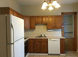 40 Sea St, New Haven, Ct 06519 in New Haven, CT (Photo 6 of 8)