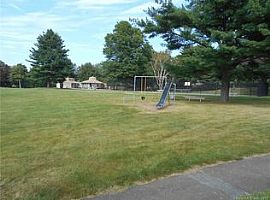 293 Sterling Village Aka 560 Yale Ave, Meriden, Ct 06450 in Meriden, CT (Photo 10 of 10)