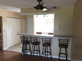 293 Sterling Village Aka 560 Yale Ave, Meriden, Ct 06450 in Meriden, CT (Photo 5 of 10)