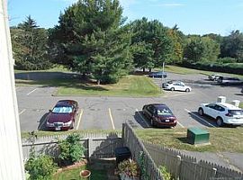 293 Sterling Village Aka 560 Yale Ave, Meriden, Ct 06450 in Meriden, CT (Photo 7 of 10)