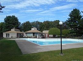 293 Sterling Village Aka 560 Yale Ave, Meriden, Ct 06450 in Meriden, CT (Photo 8 of 10)