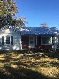 3 Bedroom 2 Bathroom House Near University in Murray, KY