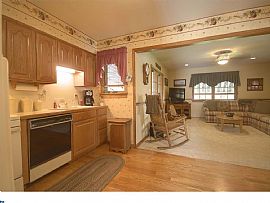 This 3 Bedroom, 1 Bath Rancher Has So Much to Offer in Sewell, NJ (Photo 5 of 6)