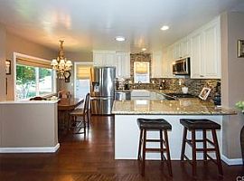 1858 247th St, Lomita, Ca 90717 3 Beds 2 Baths 1,170 Sqft in Lomita, CA (Photo 6 of 8)