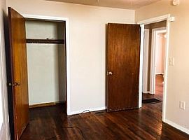 203 Bridwell Ave, Greenville, Sc 29607 (747) 444-3766 in Greenville, SC (Photo 3 of 8)