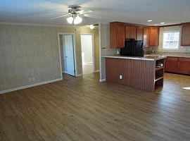 1007 Blythewood Ln, Suffolk, Va 23434 3 Beds 2 Baths 1,200 Sqf in Suffolk, VA (Photo 2 of 5)