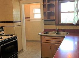 1051 Berwin St, Akron, Oh in Akron, OH (Photo 4 of 6)