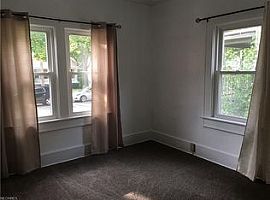 1051 Berwin St, Akron, Oh in Akron, OH (Photo 6 of 6)