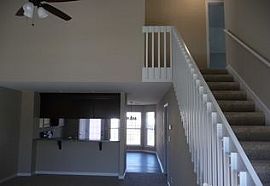 10905 Vantage View Ct, Lo Rent 750 Deposit 750 Total 1500 in Louisville, KY (Photo 2 of 7)