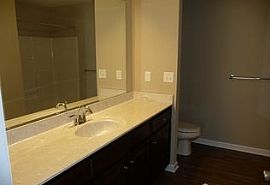 10905 Vantage View Ct, Lo Rent 750 Deposit 750 Total 1500 in Louisville, KY (Photo 3 of 7)