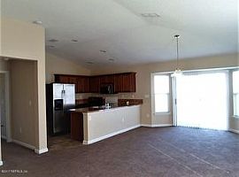 11895 Alexandra Dr, Jacksonville, Fl 32218 3 Beds 2 Baths 1,293 in Jacksonville, FL (Photo 2 of 8)