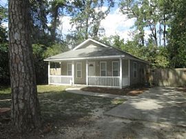 24 Navajo Trl, Crawfordville, Fl 32327 in Crawfordville, FL