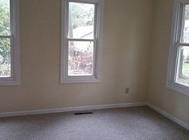 4228 Locust St, Delavan, Wi 53115 2 Beds 1 Bath 800 Sqft in Delavan, WI (Photo 2 of 6)