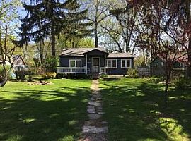 4228 Locust St, Delavan, Wi 53115 2 Beds 1 Bath 800 Sqft in Delavan, WI (Photo 5 of 6)