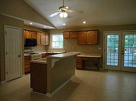  8788 Vansant St, Douglasville, Ga 30134 3 Beds 2 Baths 1,872 S in Douglasville, GA (Photo 9 of 12)