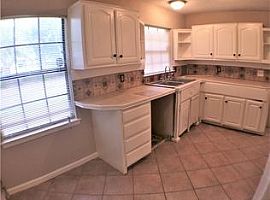 10747 Sandalwood Dr, Dallas, Tx 75228 3 Beds 2 Baths 1,077 Sqft in Dallas, TX (Photo 8 of 12)