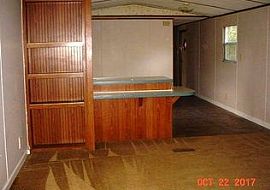 108 S Queens St, Hubert, Nc 28539 3 Beds 2 Baths 980 Sqft in Hubert, NC (Photo 2 of 9)