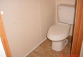 108 S Queens St, Hubert, Nc 28539 3 Beds 2 Baths 980 Sqft in Hubert, NC (Photo 8 of 9)