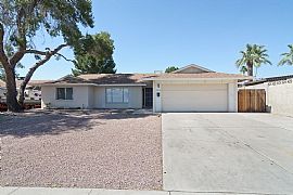 4 Beds 2 Baths in Phoenix, AZ (Photo 2 of 8)