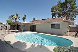 4 Beds 2 Baths in Phoenix, AZ (Photo 4 of 8)