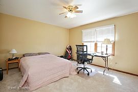 4 Beds 2.5 Baths in Geneva, IL (Photo 11 of 12)