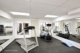 4 Beds 2.5 Baths in Geneva, IL (Photo 12 of 12)