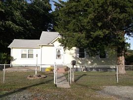 40 Macalva Dr, Hampton, Va 23669 3 Beds 1 Bath 999 Sqft in Hampton, VA