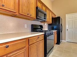 3426 Brackenfern Rd, Katy, Tx 77449 3 Beds 2 Baths 1,828 Sqft in Katy, TX (Photo 11 of 12)
