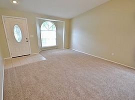  13450 Silvercreek Dr, Riverview, Fl 33569 3 Beds 2 Baths 1,670 in Riverview, FL (Photo 4 of 4)