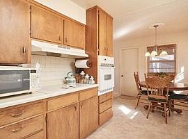 807 Shoshoni St, Cheyenne, Wy 82009 5 Beds 3 Baths 2,124 Sqft in Cheyenne, WY (Photo 2 of 12)