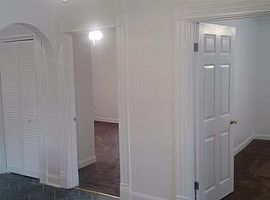  366 E Third St, Lexington, Ky 40508 3 Beds 2 Baths 1,228 Sqft in Lexington, KY (Photo 3 of 4)