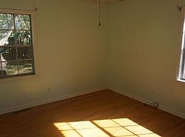 1600 N Porter Rd, Fayetteville, Ar 72703 3 Beds 1 Bath 1,160 Sq in Fayetteville, AR (Photo 1 of 12)