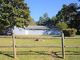 8029 Steele Creek Rd, Charlotte Rent 600 Deposit 600 Total 1200 in Charlotte, NC (Photo 2 of 8)