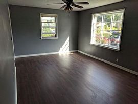 53 Vinal Ave, Rochester, Ny 14609 3 Beds 1 Bath 874 Sqft in Rochester, NY (Photo 5 of 6)