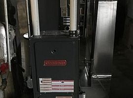 22 Harlow St, Saugus, Ma 01906 2 Beds 1.5 Baths 884 Sqft in Saugus, MA (Photo 5 of 10)