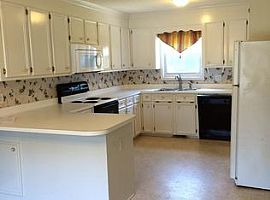  262 Mossborough Dr, Lexington, Sc 29073 3 Beds 2 Baths 1,289 S in Lexington, SC (Photo 4 of 4)