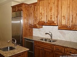 206 Alicante Rd, San Antonio, Tx 78257 5 Beds 4.5 Baths 3,308 S in San Antonio, TX (Photo 7 of 12)