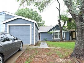 11732 Spring Ridge Dr, San Antonio, Tx 78249 2 Beds 1 Bath 969  in San Antonio, TX